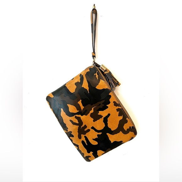 G.I.L.I Camo Tassel Pouch - Picture 2 of 9